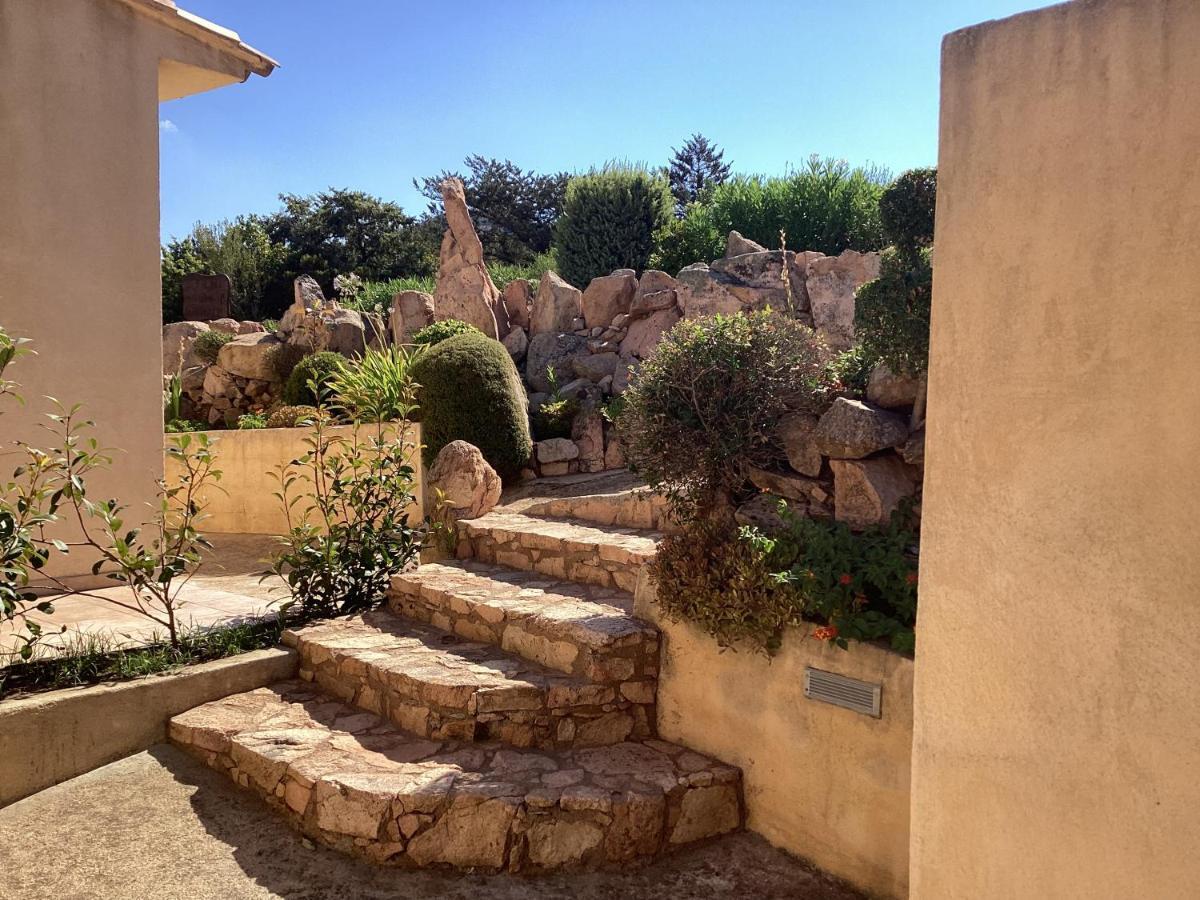 Отель Fiori Di Santa Giulia Порто-Веккьо Экстерьер фото